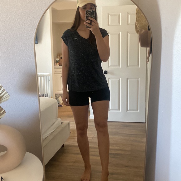 Nike Dri-fit shirt - Picture 2 of 4